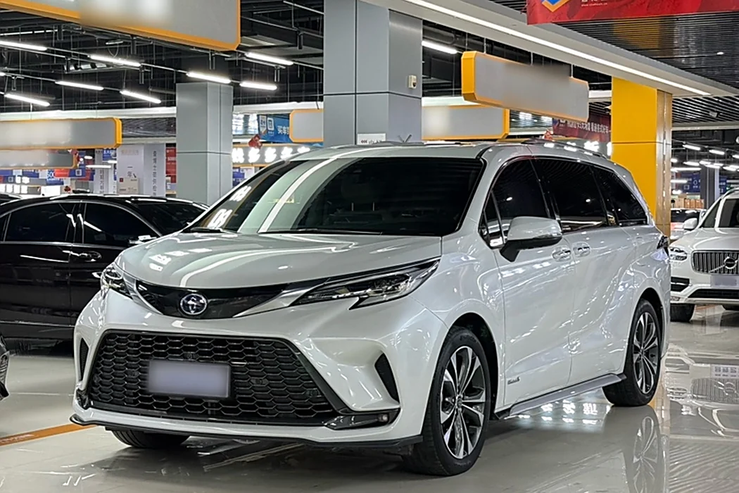 Toyota Grevia 2023 2.5L Hybrid Premium PLUS Edition