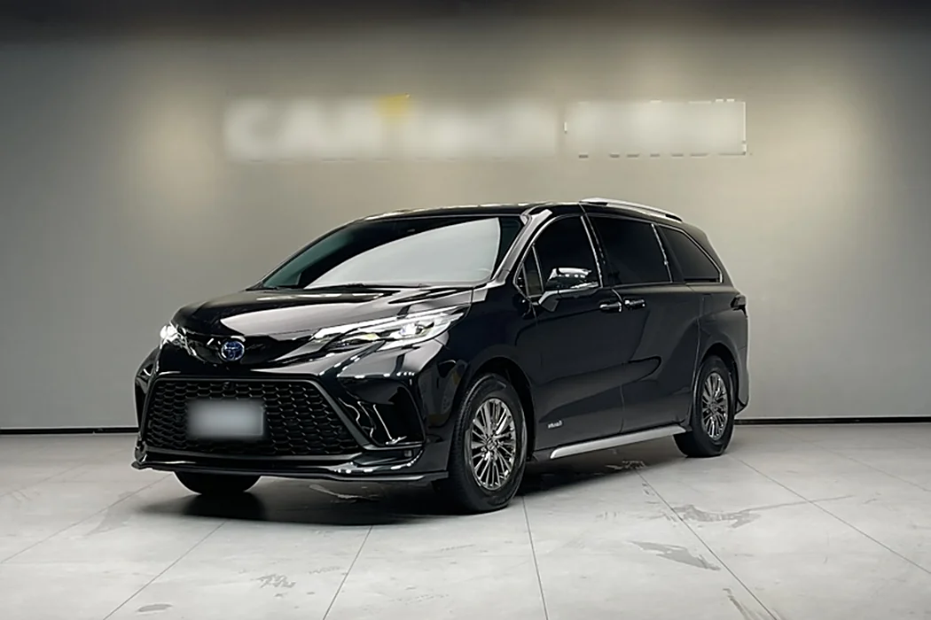 Toyota Grevia 2023 2.5L Hybrid Comfort Edition