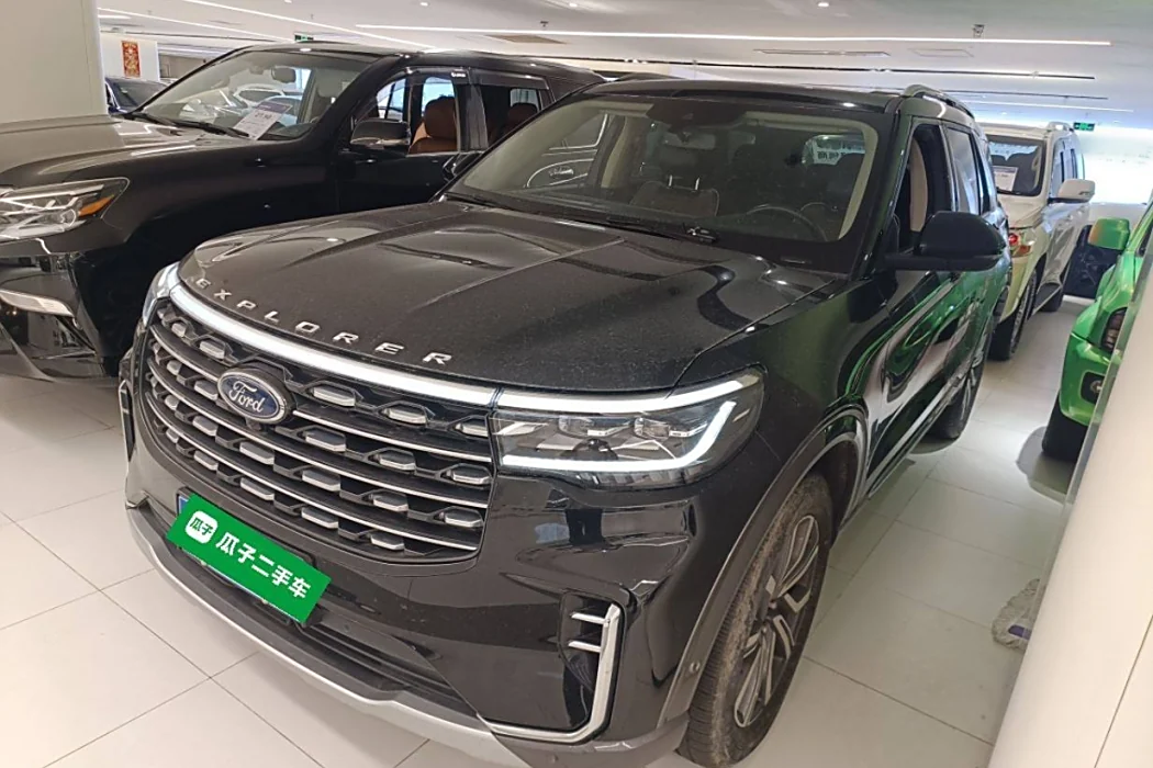 Ford Explorer 2023 EcoBoost 285 four-wheel drive titanium version 7-seater