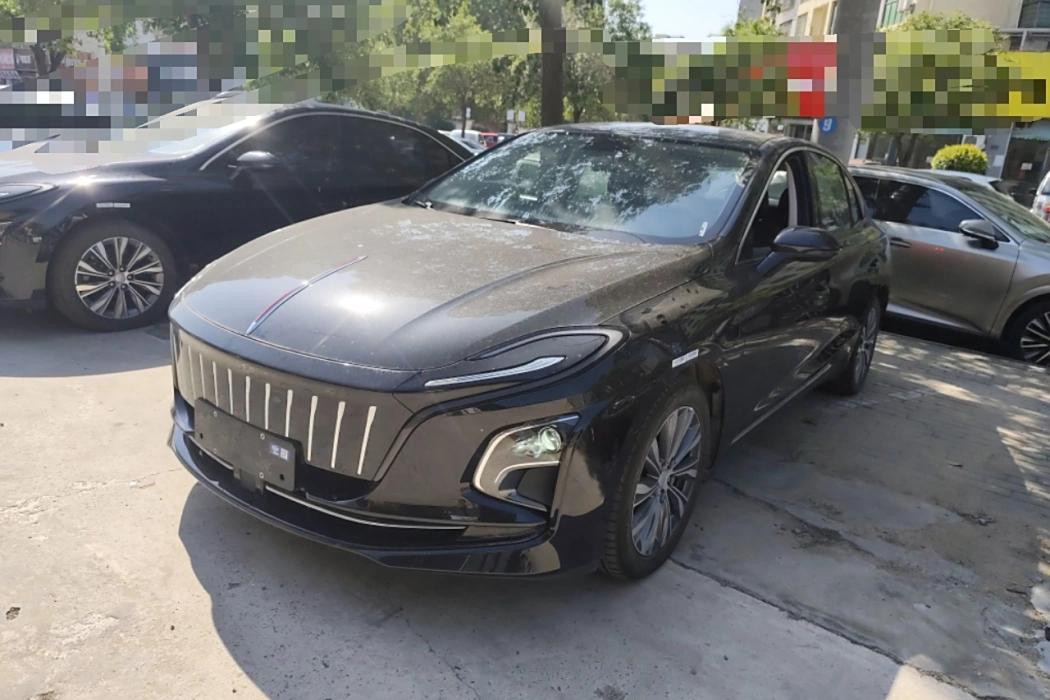 Hongqi E-QM5 2023 model 560km PLUS