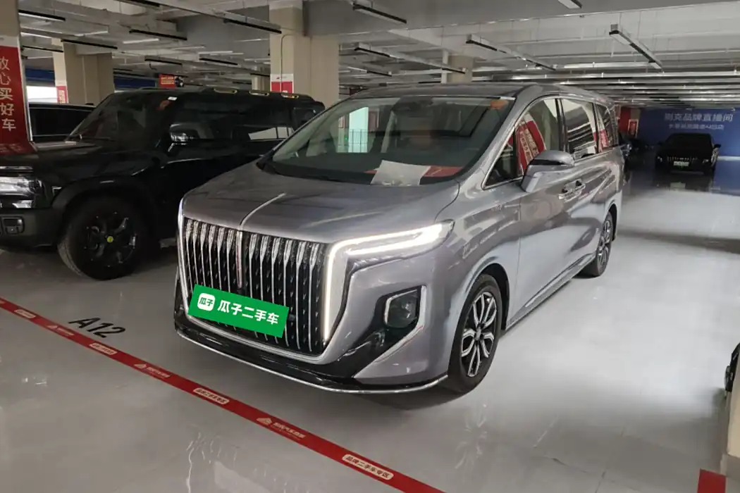 Hongqi HQ9 2023 2.0T Zhilian Flag Collar Version
