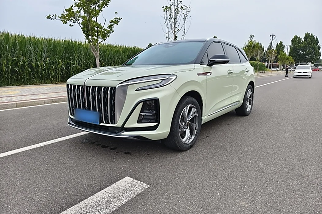 Hongqi HS3 2023 2.0T two-wheel drive can be used as a version