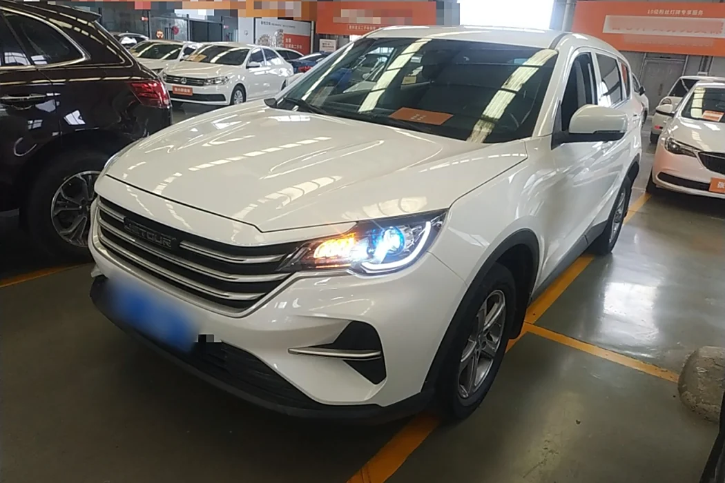 Jietu X70M 2020 facelift 1.5T manual partner type 6 seats