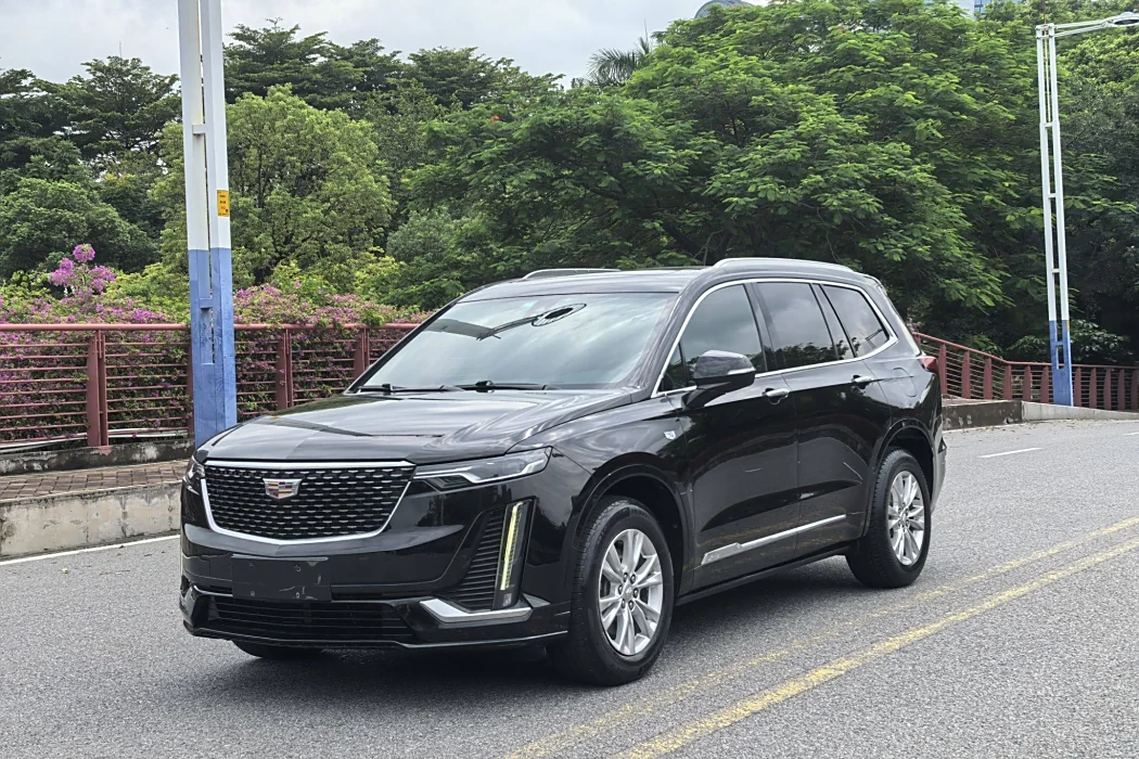 Cadillac XT6 2022 2.0T seven-seater four-wheel drive fashion type