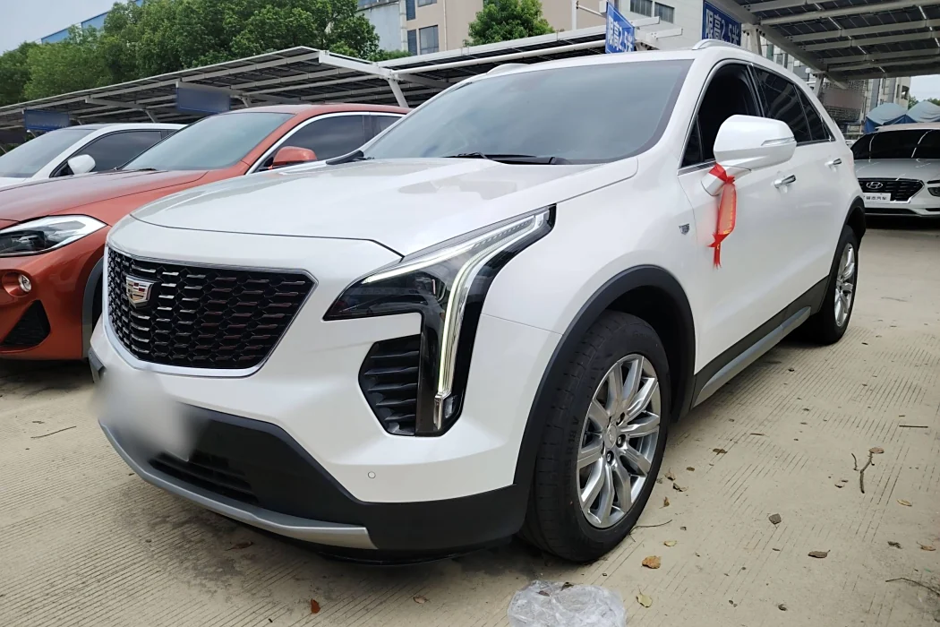 Cadillac XT4 2022 28T two-wheel drive luxury