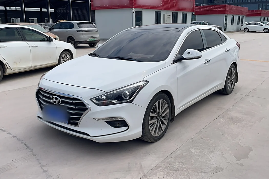 Hyundai Mingtu 2017 1.8L automatic Premium DLX Country V