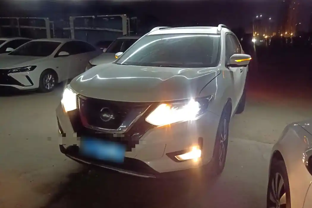 Nissan Qijun 2020 2.5 L XL ITS CVT 4WD Luxury Pilot Edition