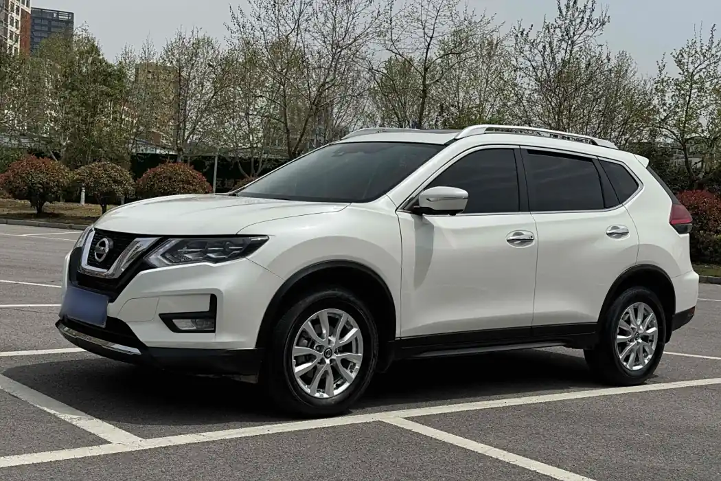 Nissan Qijun 2021 2.0 L CVT 2WD XL Premium Exclusive Commemorative Edition