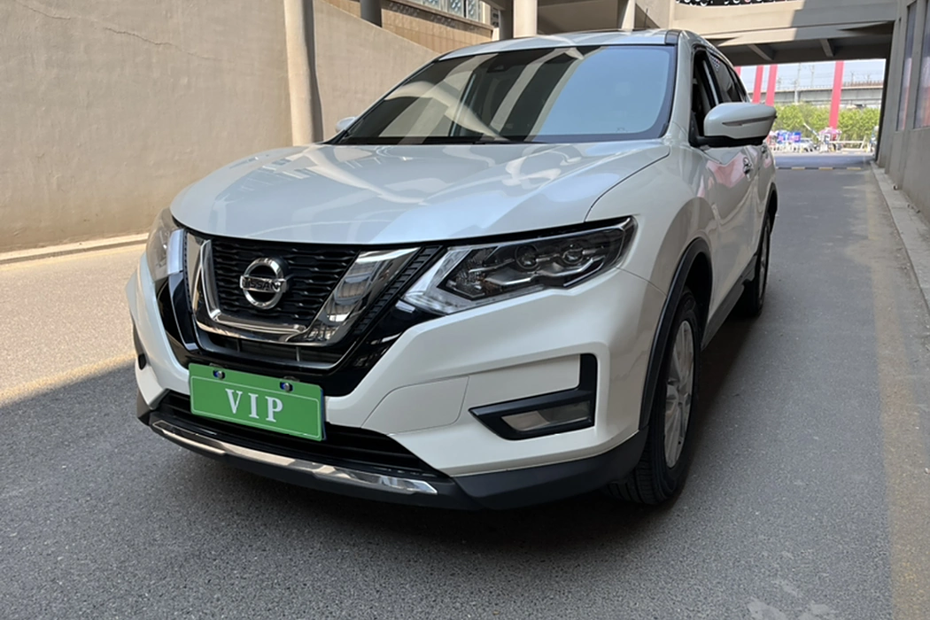 Nissan Qijun 2021 2.0 L CVT 2WD XL Premium Zhilian Exclusive Edition