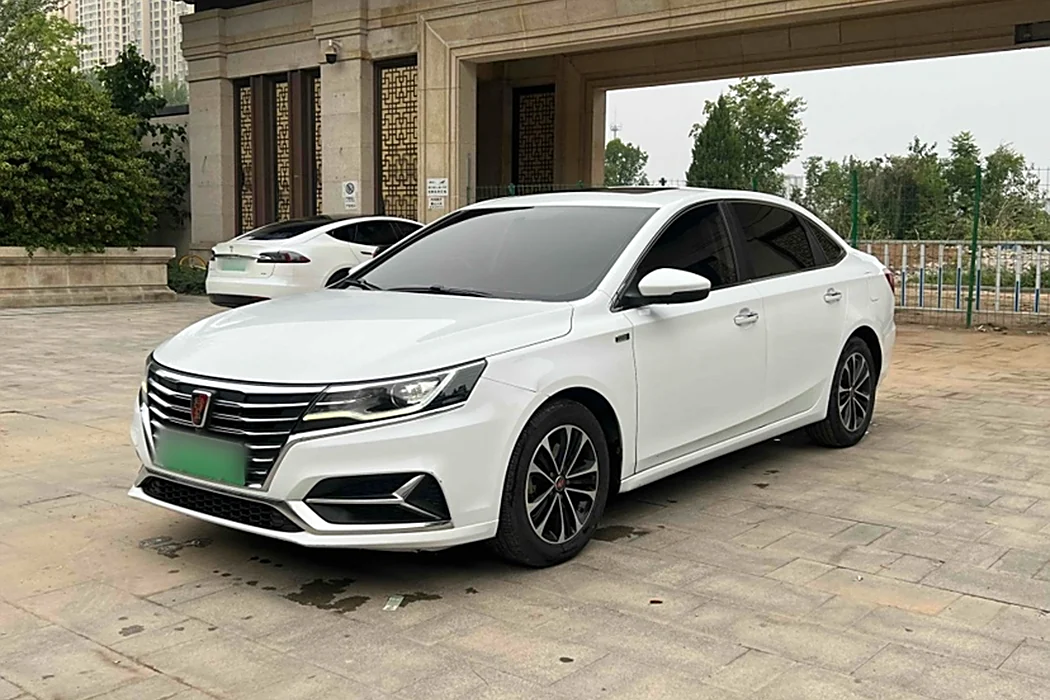 Roewe i6 New Energy 2019 PLUS 50T 4G Connected Glory Deluxe Edition