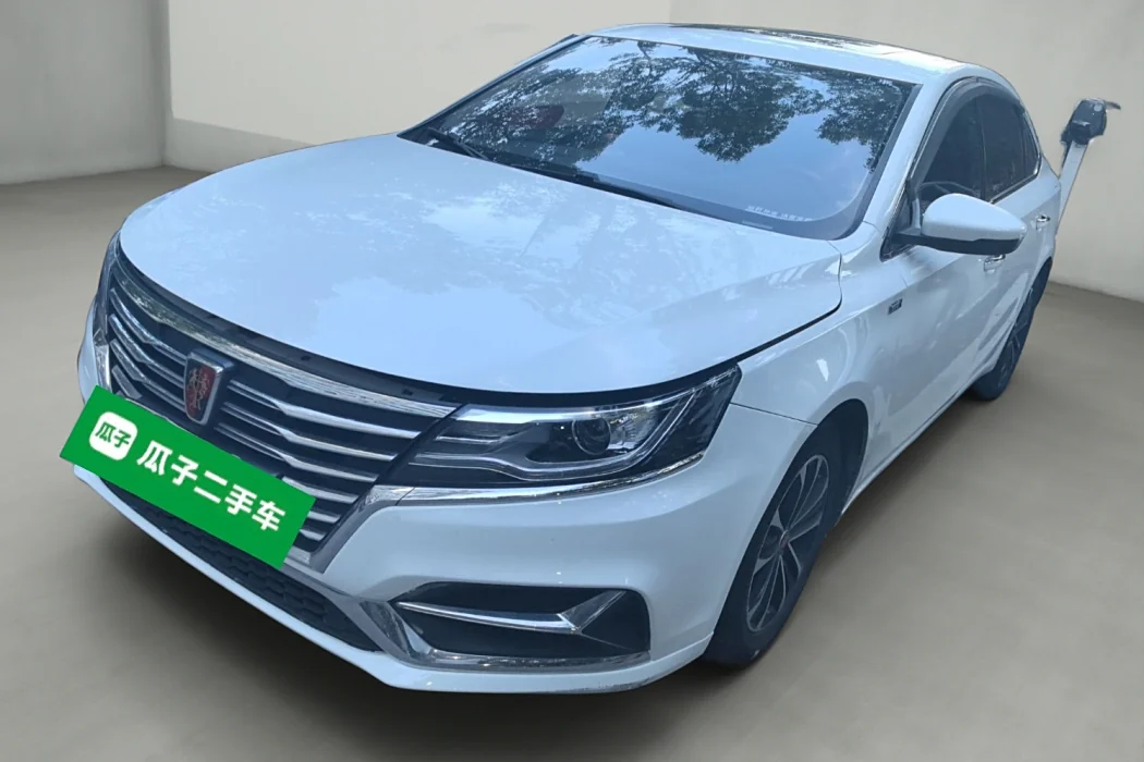 Roewe i6 New Energy 2019 PLUS 50T Internet Glory Ultimate Edition