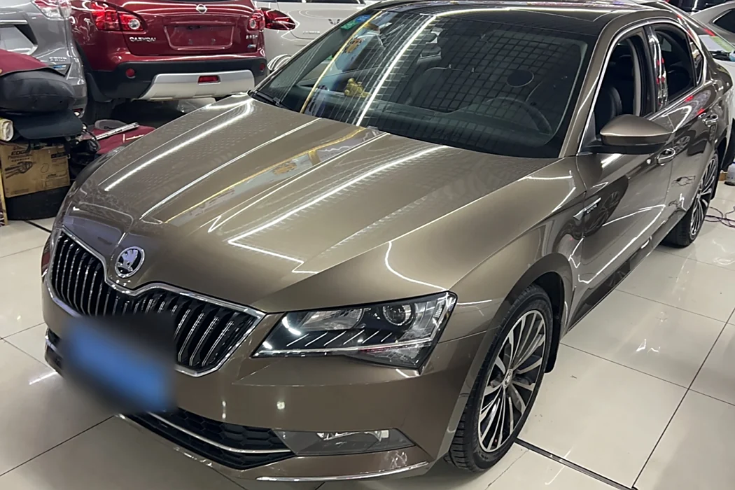 Skoda Supai 2018 model ZI280 DSG Comfort Edition Country V