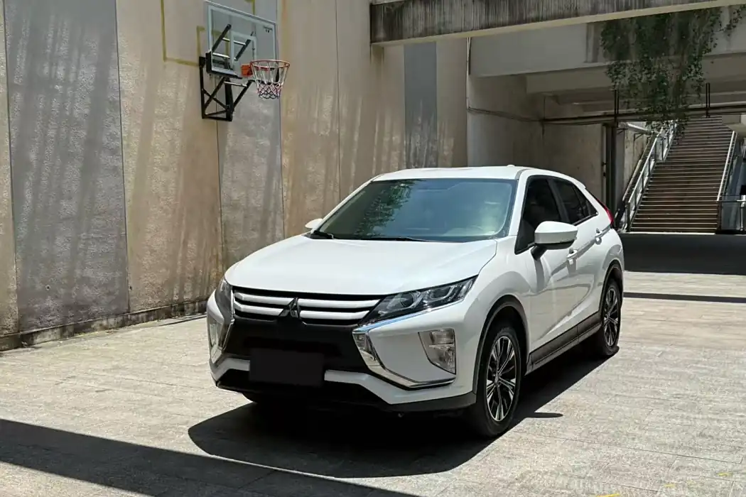Mitsubishi Yige 2018 1.5T CVT two-wheel drive Fearless Version