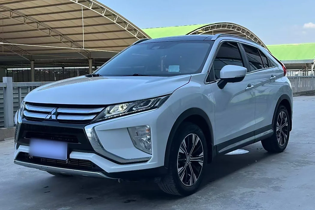 Mitsubishi Yige 2018 1.5T CVT four-wheel drive True Self Version