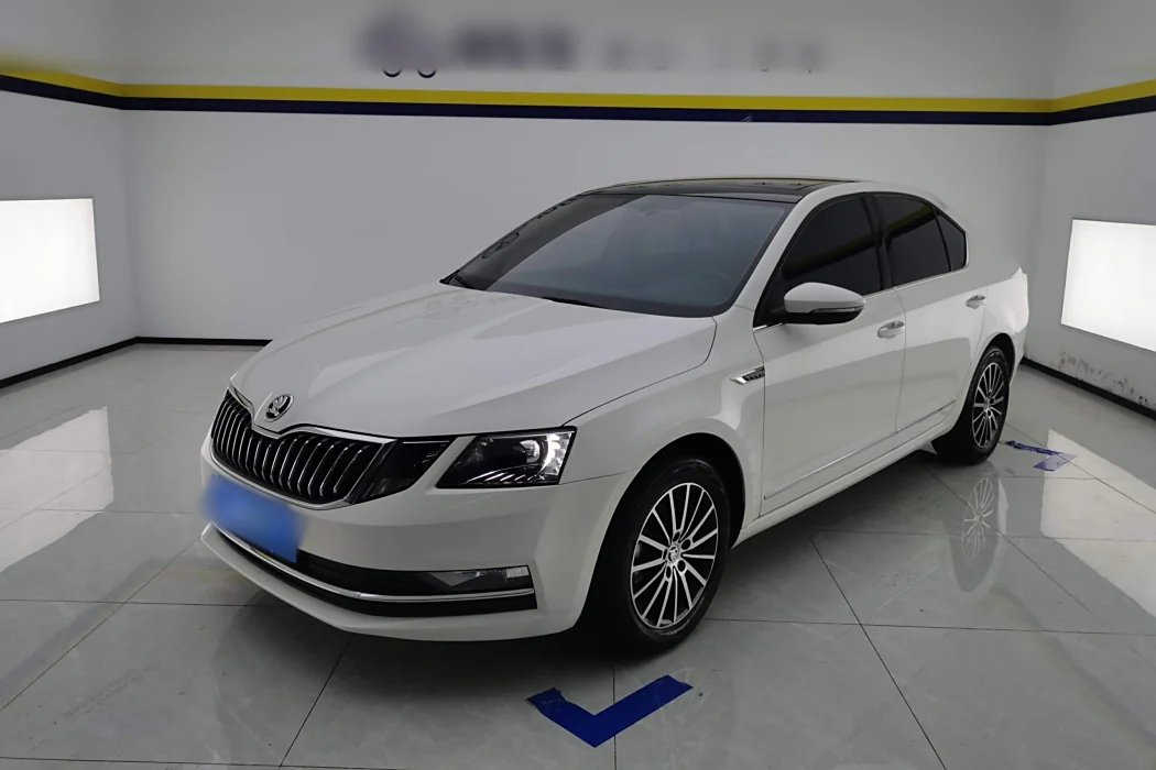 Skoda Octavia 2019 1.5L Automatic Smart Travel Deluxe Edition Country VI