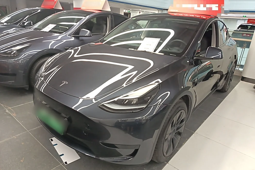 Tesla Model Y 2024 rear-wheel drive version