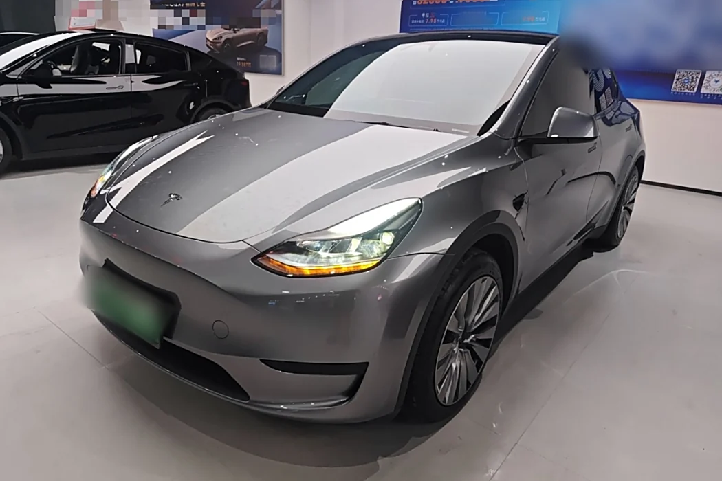 Tesla Model Y 2024 rear-wheel drive version