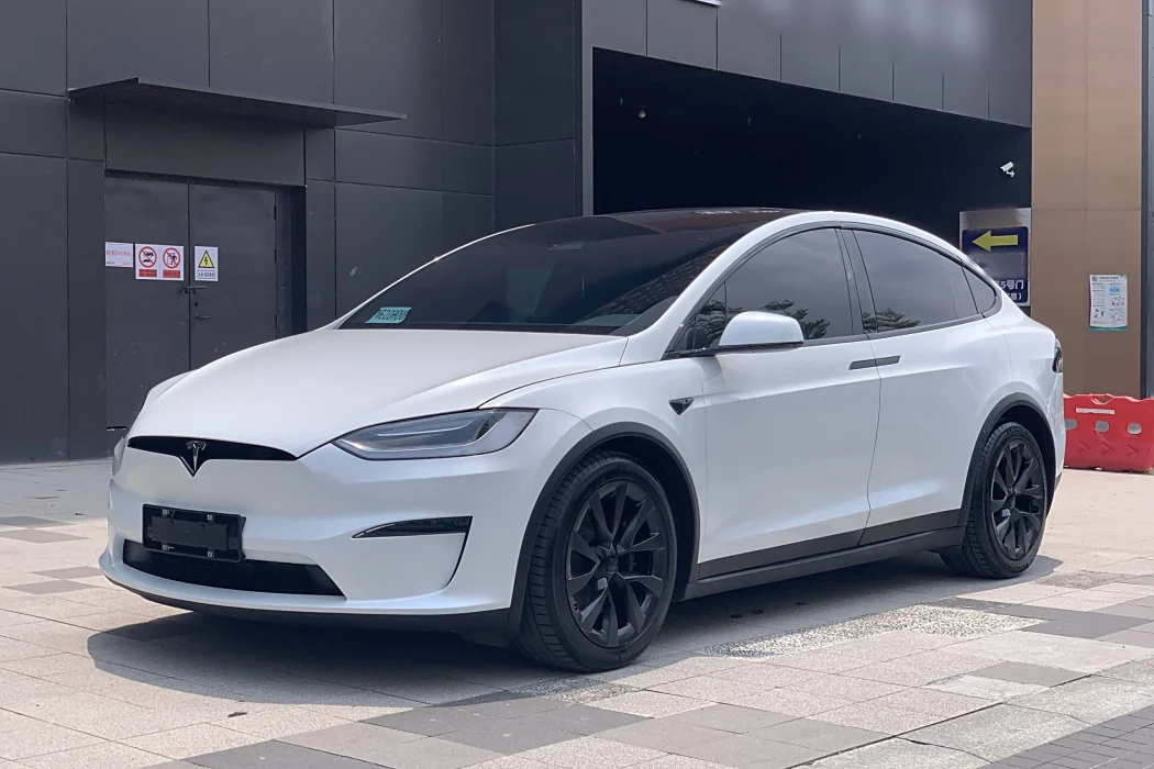 Tesla Model X 2023 dual-motor all-wheel drive version