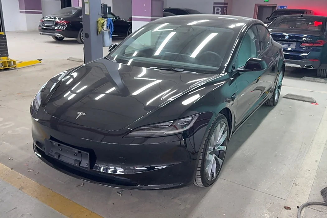 Tesla Model 3 2023 long battery life all-wheel drive version