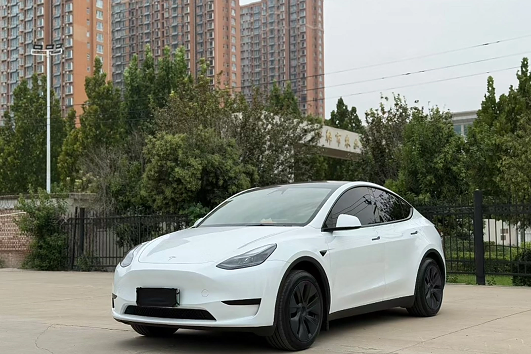 Tesla Model Y 2024 rear-wheel drive version