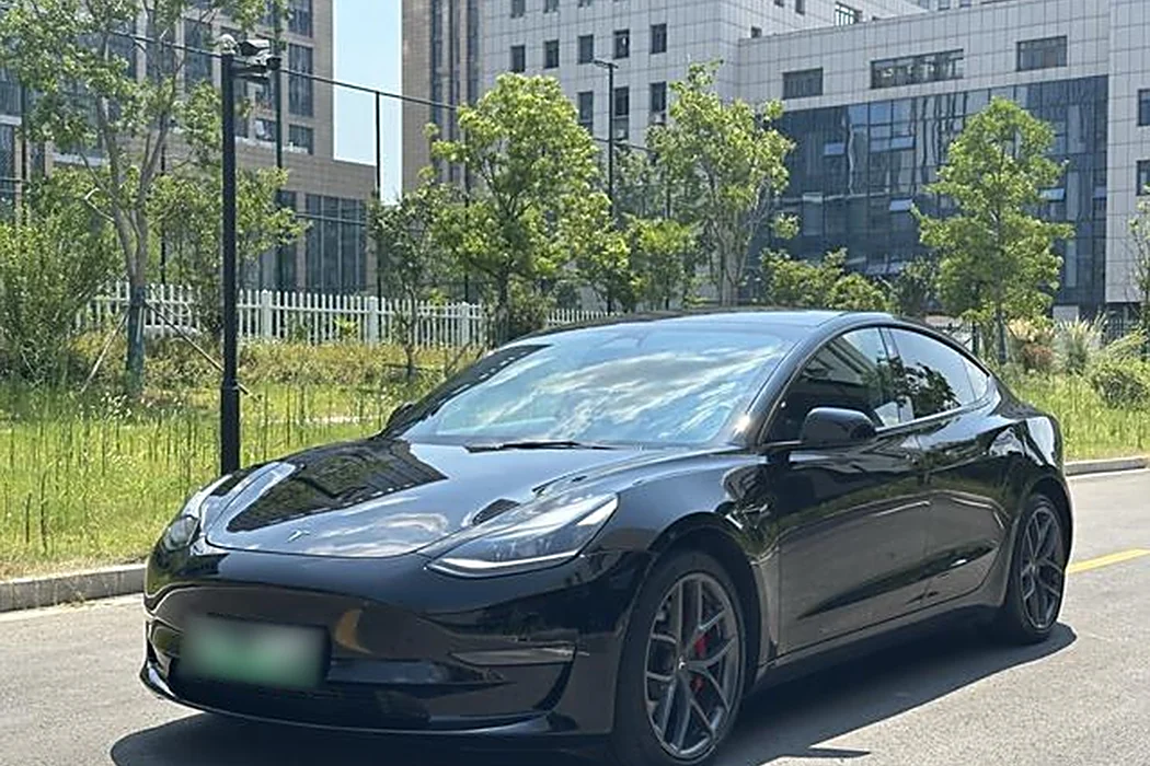 Tesla Model 3 2022 Performance high-performance all-wheel drive version