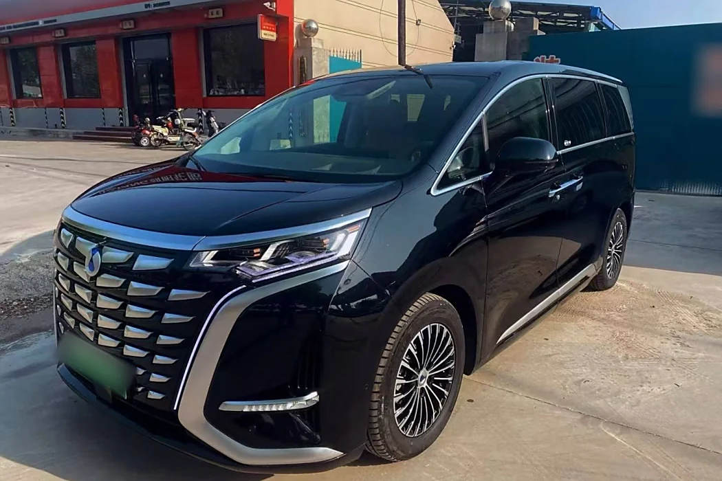 Denza D9 2022 DM-i 970 four-wheel drive flagship model