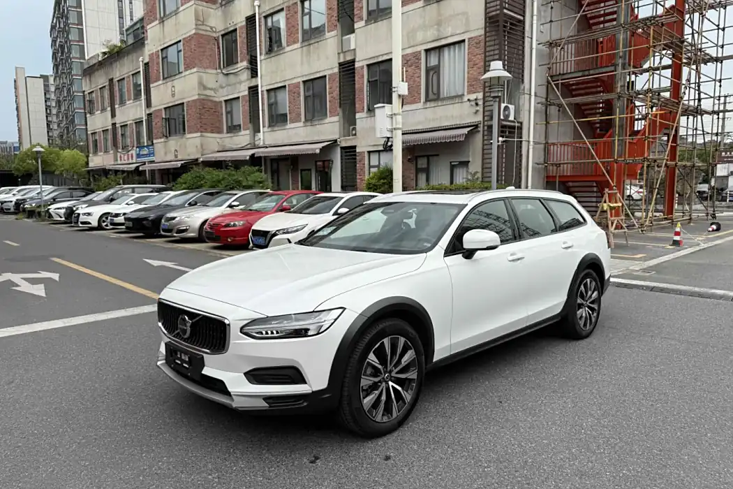 Volvo V90 2024 Cross Country B5 AWD Zhiyuan Edition