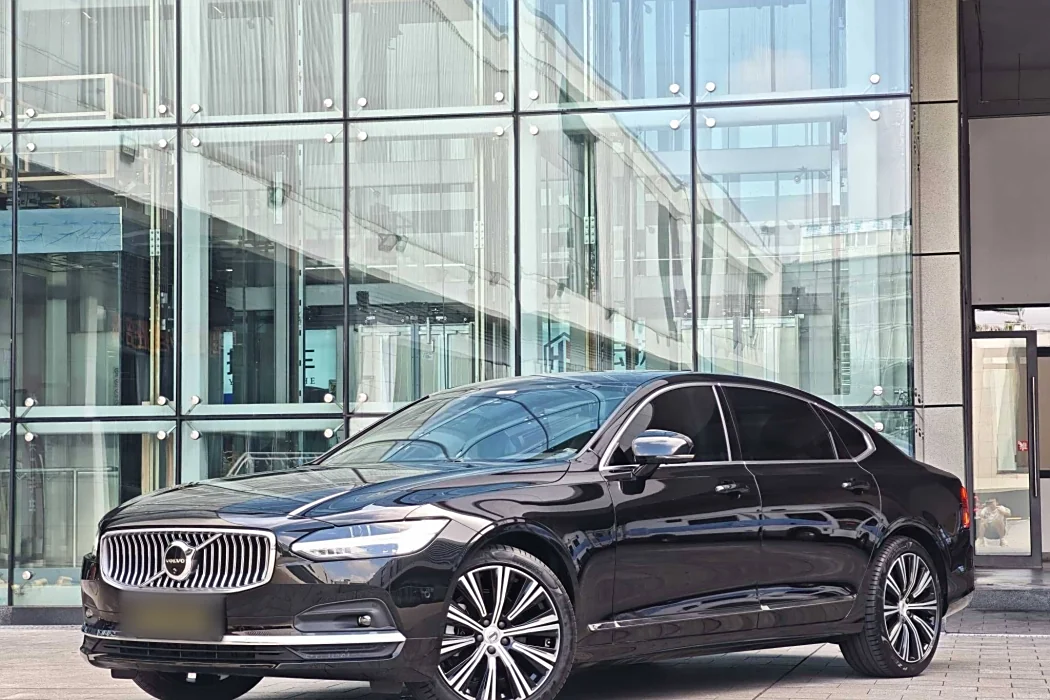 Volvo S90 2025 B5 Zhiya Deluxe Edition