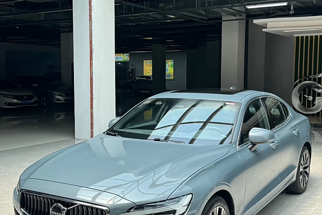 Volvo S60 2024 B4 Zhiyuan Deluxe Edition