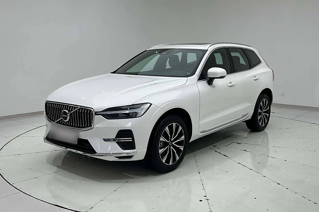 Volvo XC60 2025 B5 four-wheel drive Zhiyuan Deluxe Edition