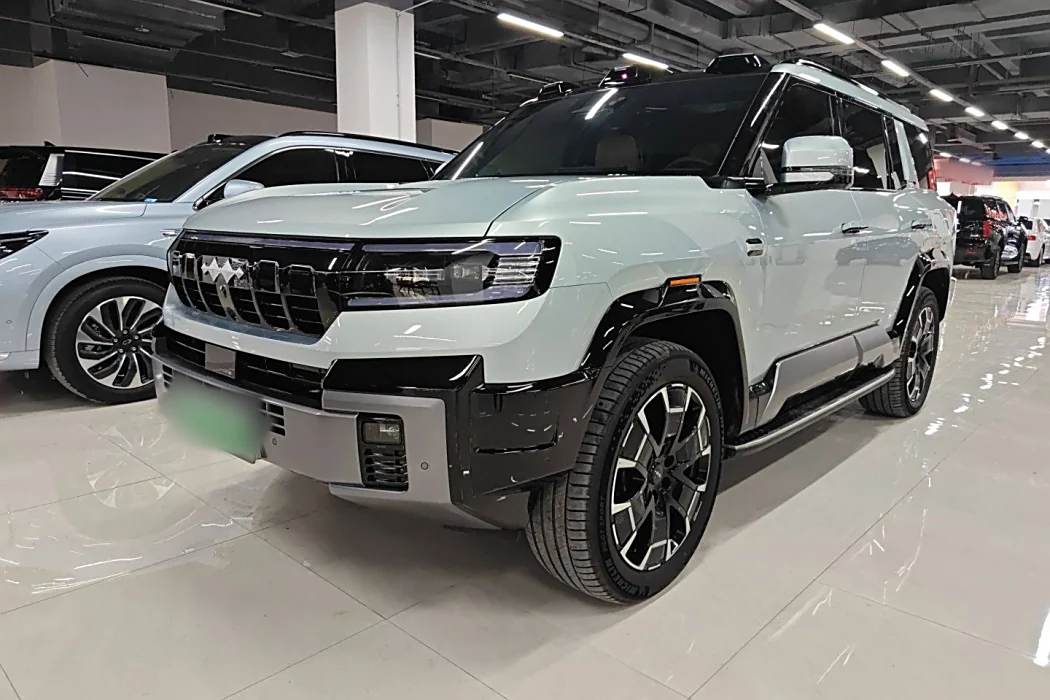 Leopard Leopard 8 2025 Zhiyong Deluxe Edition 7 Seats