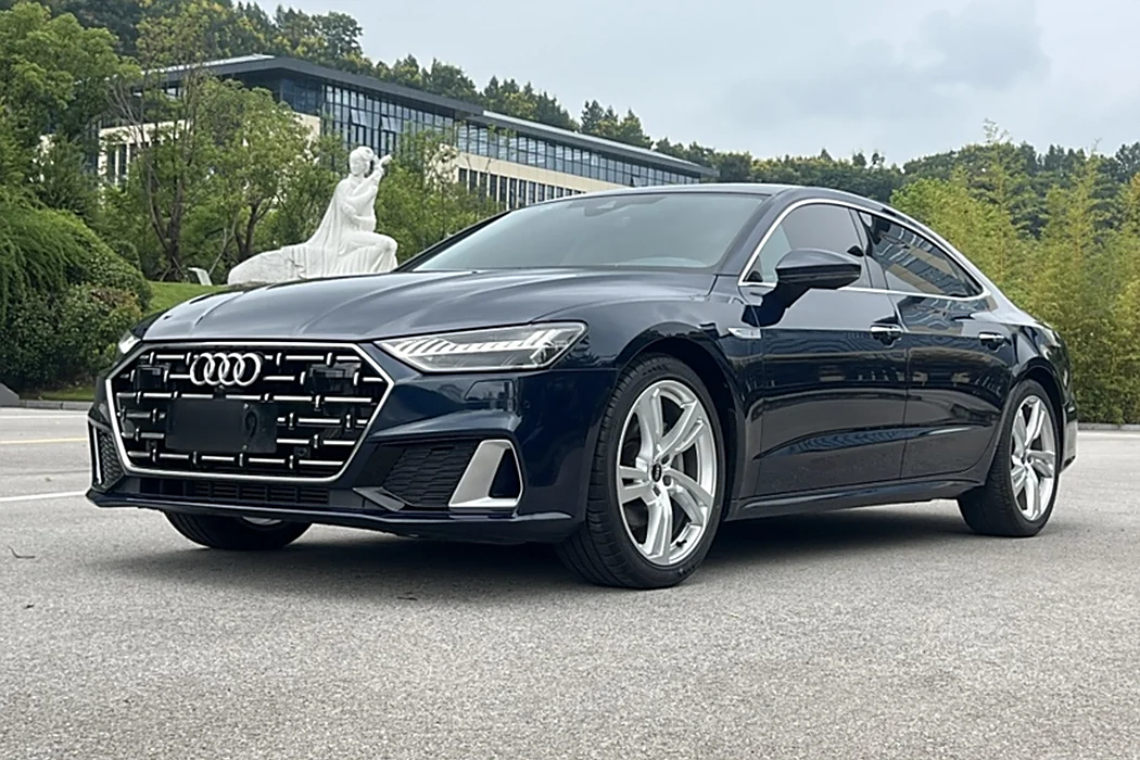 Audi A7L 2022 45 TFSI S-line Dreaming of the Future Edition