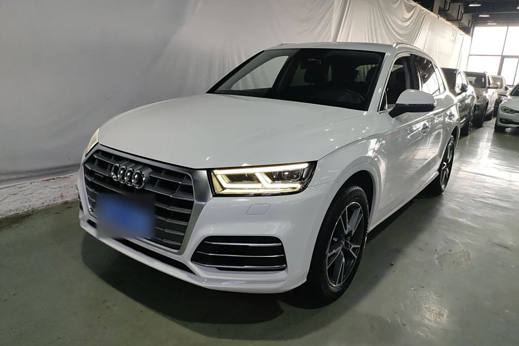 Audi Q5L 2018 40 TFSI Glory Style National VI