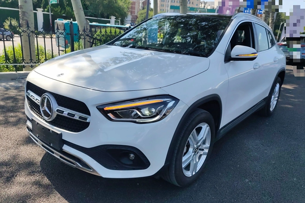 Mercedes-Benz GLA 2023 facelift GLA 200