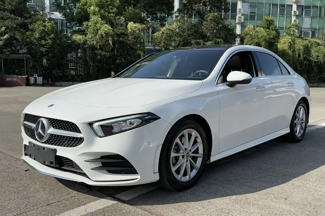 Mercedes-Benz A-class 2021 A 200 L sports sedan dynamic type