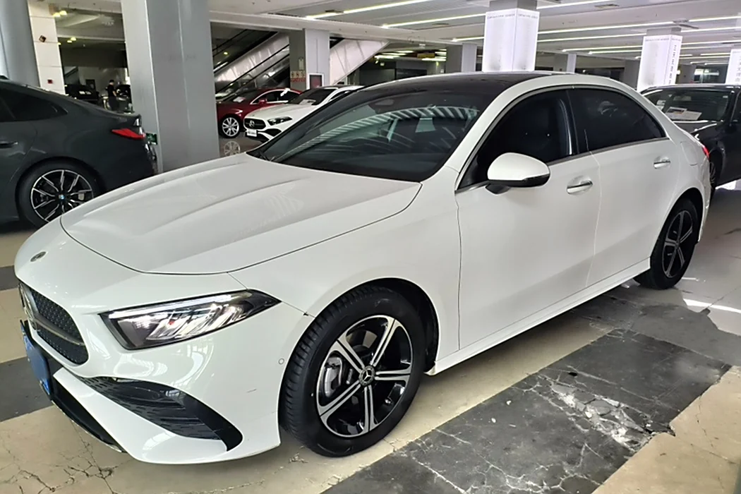 Mercedes-Benz A-class 2024 A 200 L fashion type