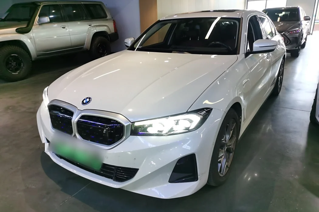BMW i3 2022 eDrive 35 L
