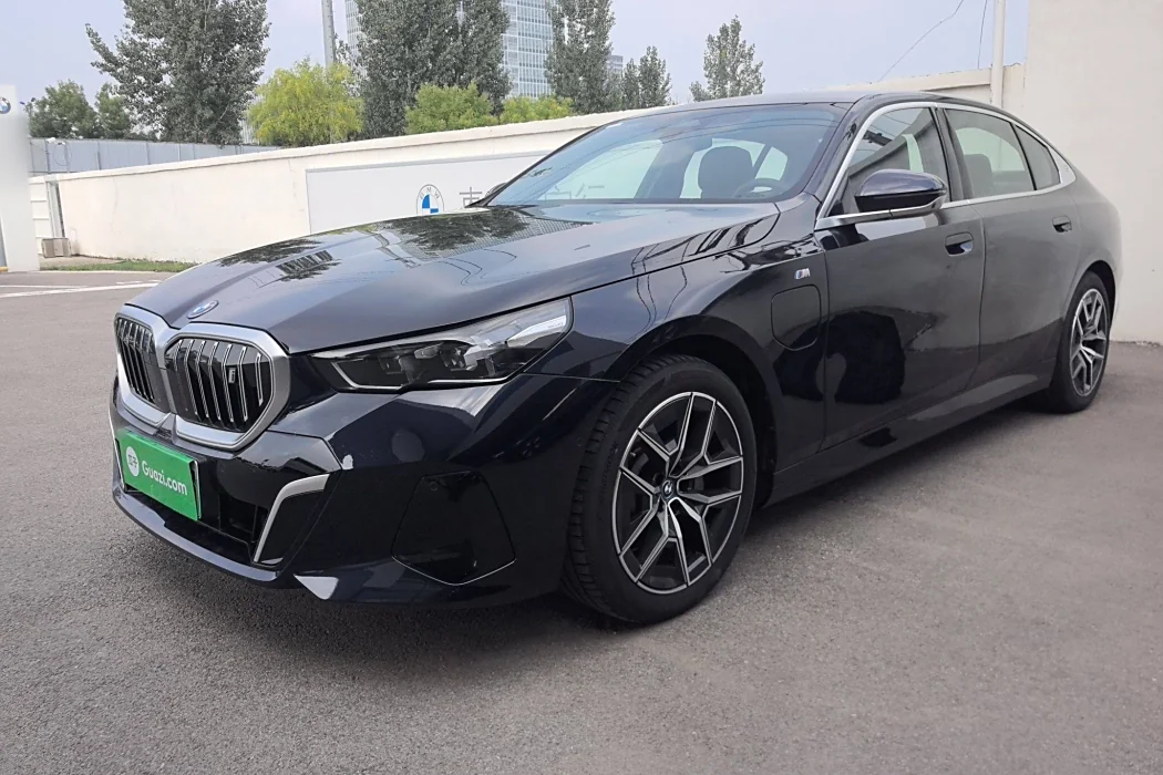 BMW i5 2024 eDrive 35L Exclusive M Sports Suit