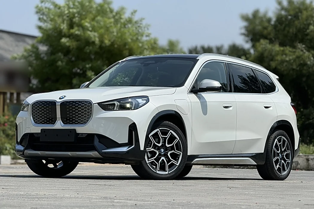 BMW iX1 2023 xDrive30L X Design Package