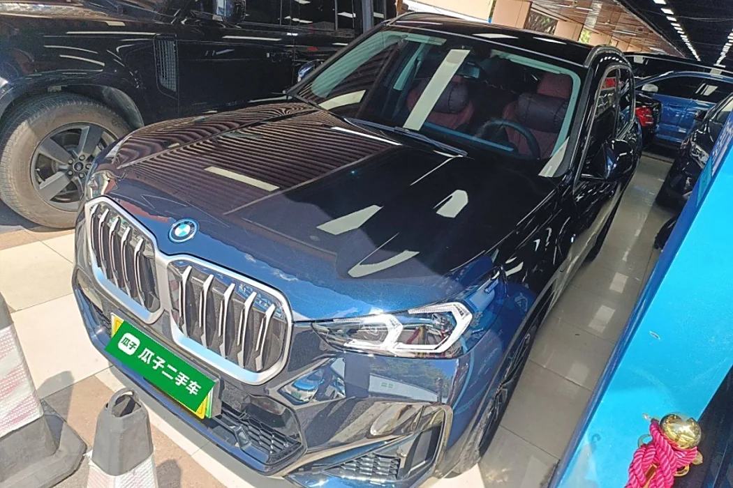 BMW iX1 2025 eDrive25L M sports Suit