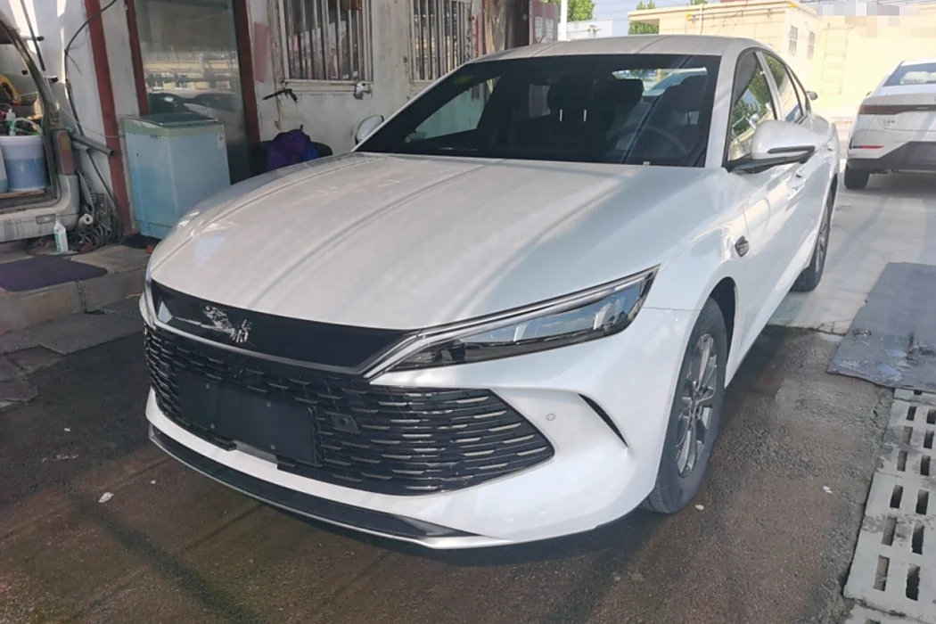 BYD Qin L 2025 DM-i Smart Driving Version 80KM leading type