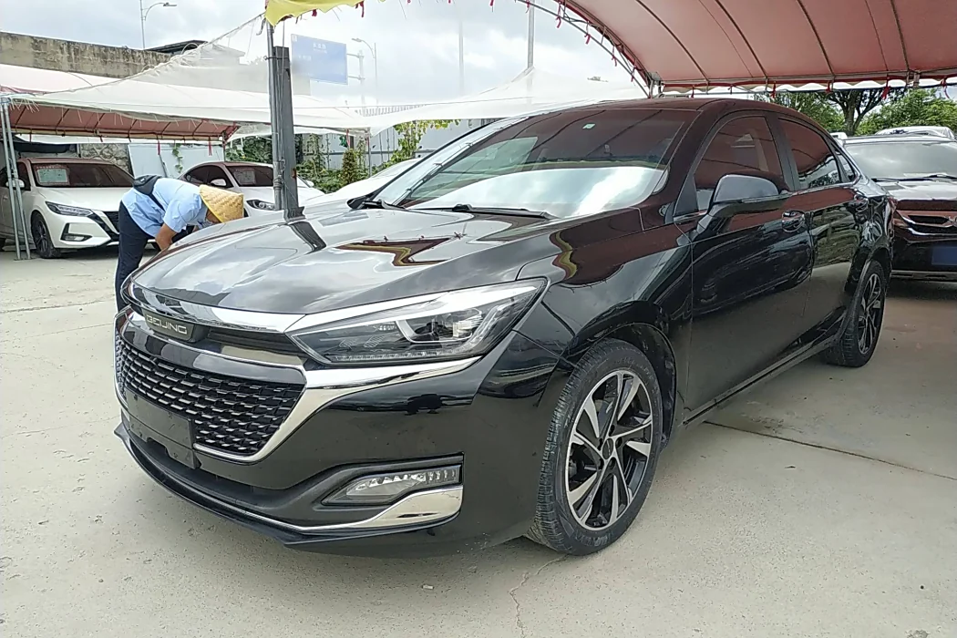 Beijing Automobile Beijing U7 2019 1.5T CVT New Smart Version Country VI
