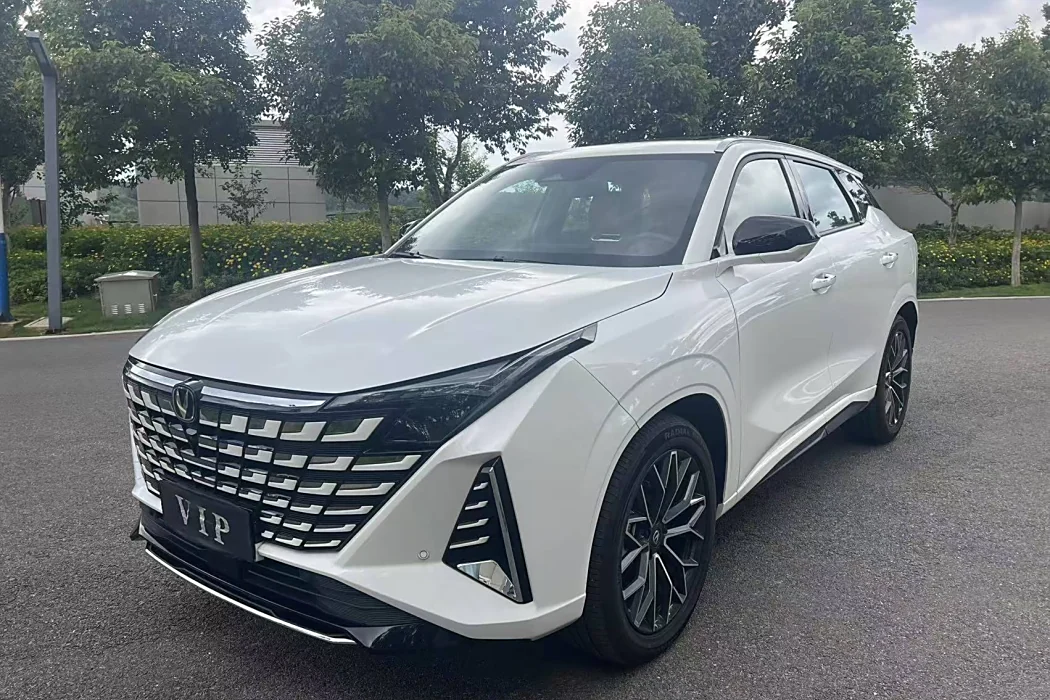 Changan UNI-Z 2025 1.5T Premium Type