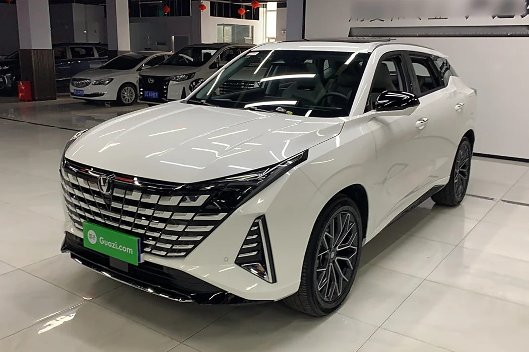Changan UNI-Z 2025 1.5T Premium Type