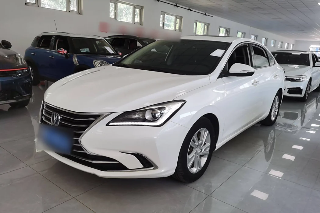 Changan Yidong 2019 high-energy version 1.6L GDI automatic pioneer country VI