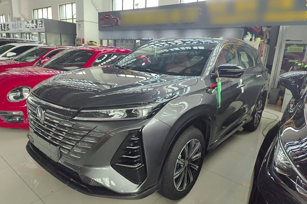 Changan CS75 PLUS 2025 third-generation Champion Version 1.5T Jinhang Model