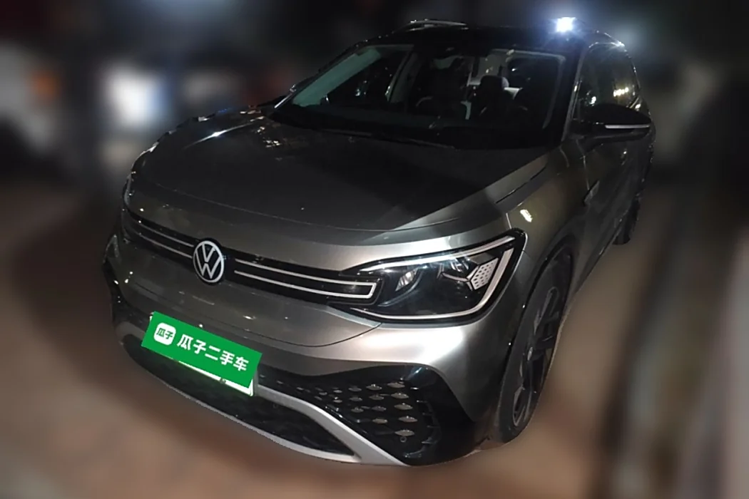 Volkswagen ID.6 CROZZ 2021 first Edition