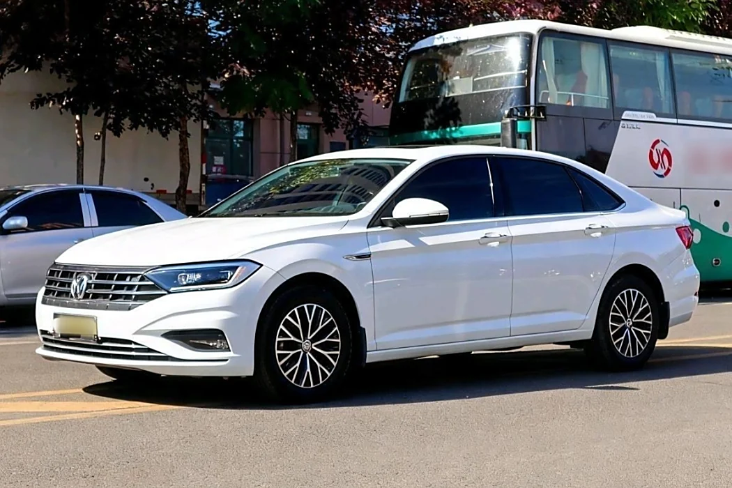 Volkswagen Sagitar 2020 200TSI DSG Comfort Country VI