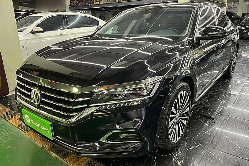 Volkswagen Passat 2020 330TSI Premium Edition Country VI