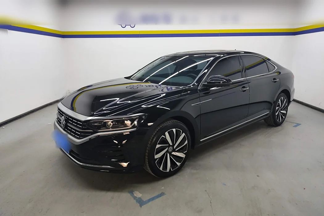 Volkswagen Passat 2023 facelift 330TSI Deluxe Edition